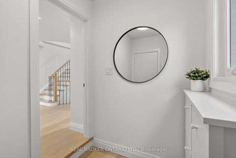 Photo 18 at 37 Macmillan Crescent, Painswick North, Barrie