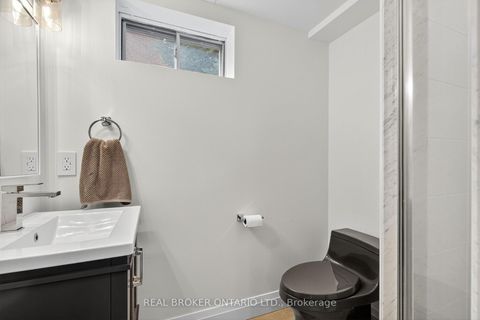 Photo 35 at 37 Macmillan Crescent, Painswick North, Barrie