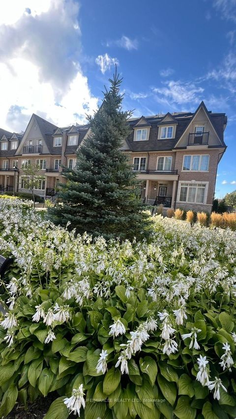 Photo 1 at 33 - 181 Parktree Drive, Maple, Vaughan