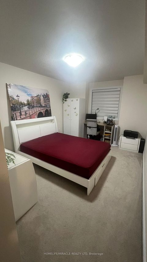 Photo 12 at 33 - 181 Parktree Drive, Maple, Vaughan