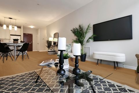 Photo 4 at 209 - 980 Yonge Street, Annex, Toronto