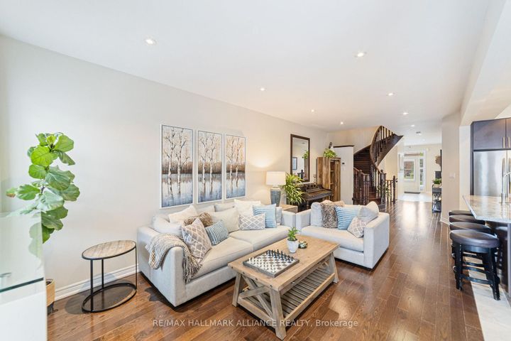 Photo 8 at 37 Diamond Leaf Lane, Georgetown, Halton Hills
