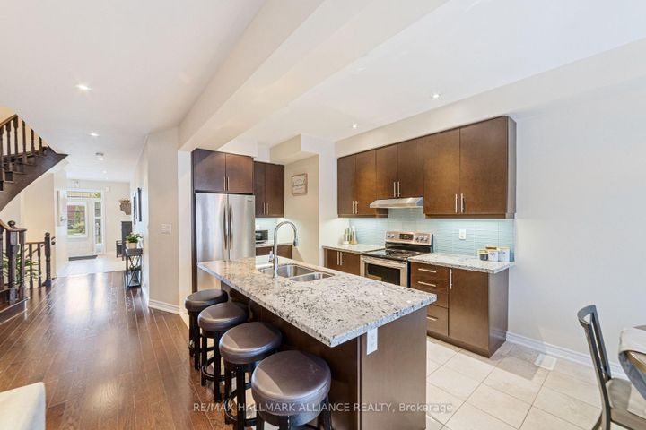 Photo 13 at 37 Diamond Leaf Lane, Georgetown, Halton Hills