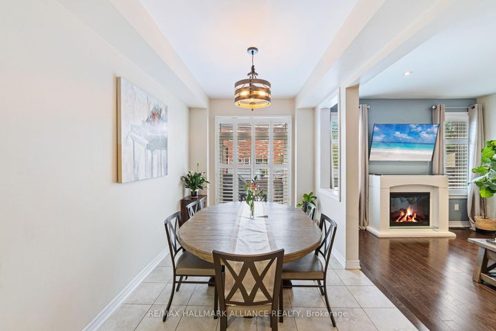 Photo 16 at 37 Diamond Leaf Lane, Georgetown, Halton Hills