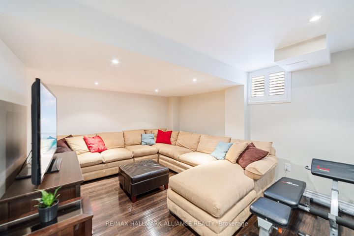Photo 20 at 37 Diamond Leaf Lane, Georgetown, Halton Hills