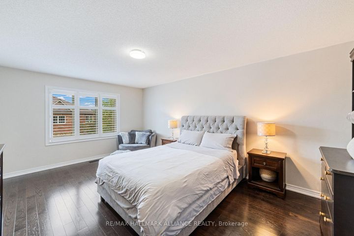 Photo 25 at 37 Diamond Leaf Lane, Georgetown, Halton Hills