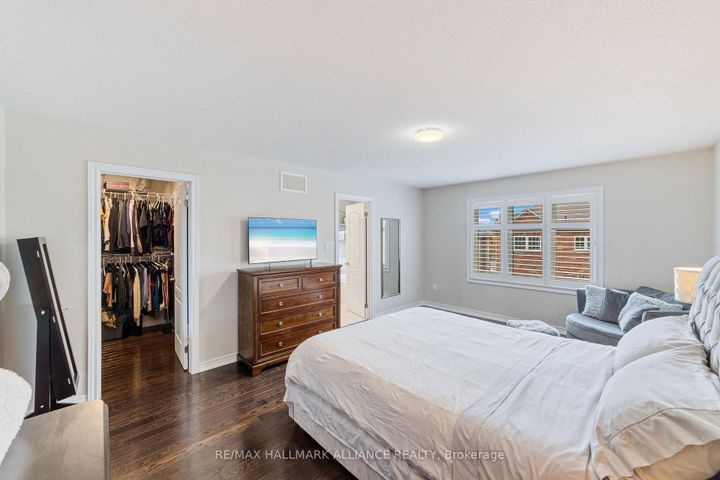 Photo 27 at 37 Diamond Leaf Lane, Georgetown, Halton Hills