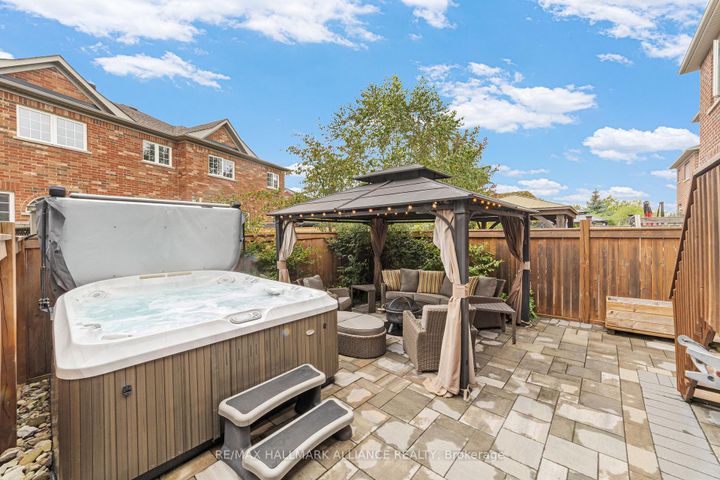 Photo 38 at 37 Diamond Leaf Lane, Georgetown, Halton Hills