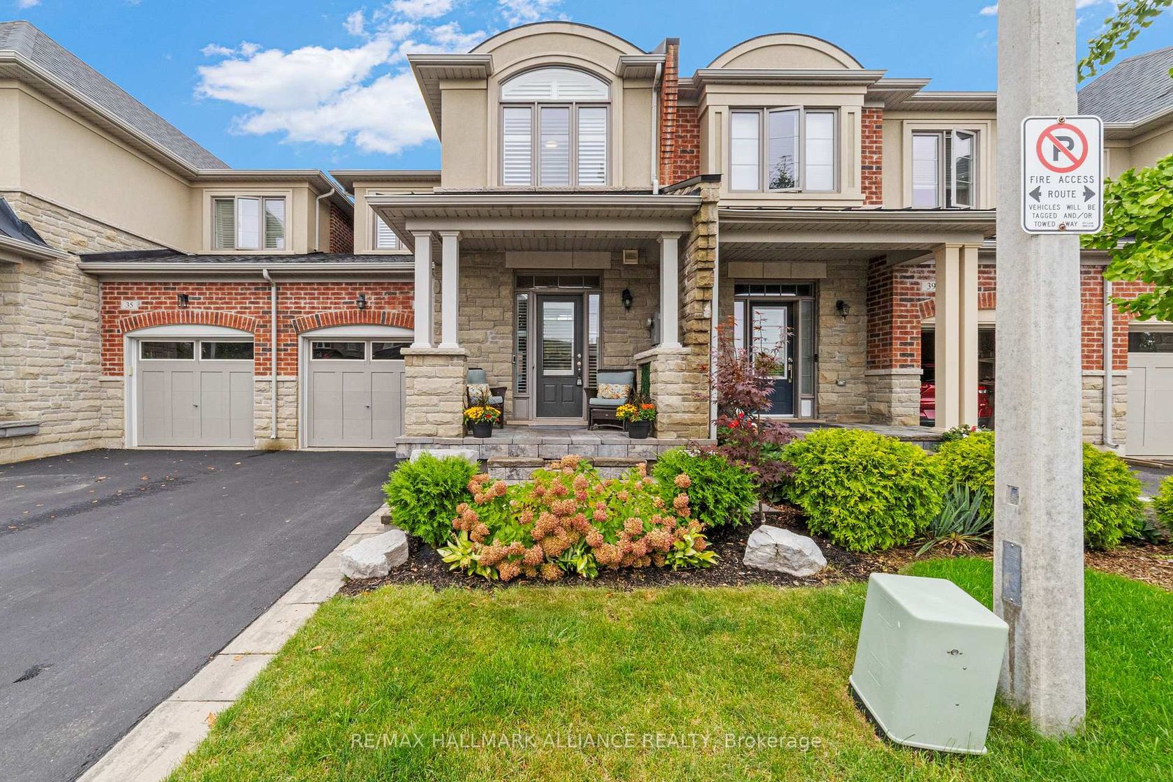 37 Diamond Leaf Lane, Georgetown, Halton Hills 2