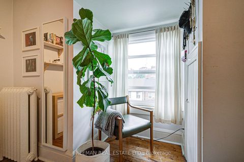 Photo 13 at 246 Euclid Avenue, Bellwoods, Toronto