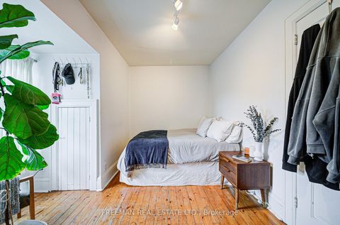 Photo 14 at 246 Euclid Avenue, Bellwoods, Toronto