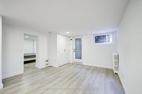 Photo 21 at 246 Euclid Avenue, Bellwoods, Toronto