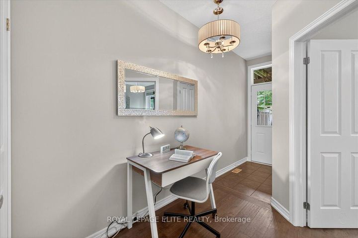 Photo 5 at 17 - 4165 Upper Middle Road, Rose, Burlington