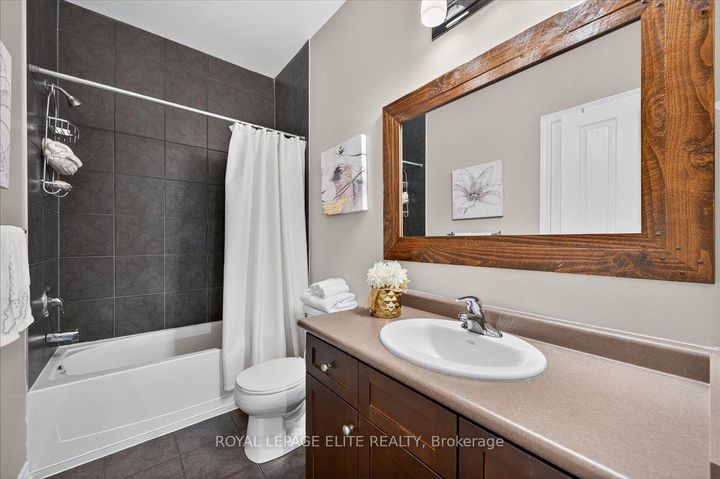 Photo 8 at 17 - 4165 Upper Middle Road, Rose, Burlington
