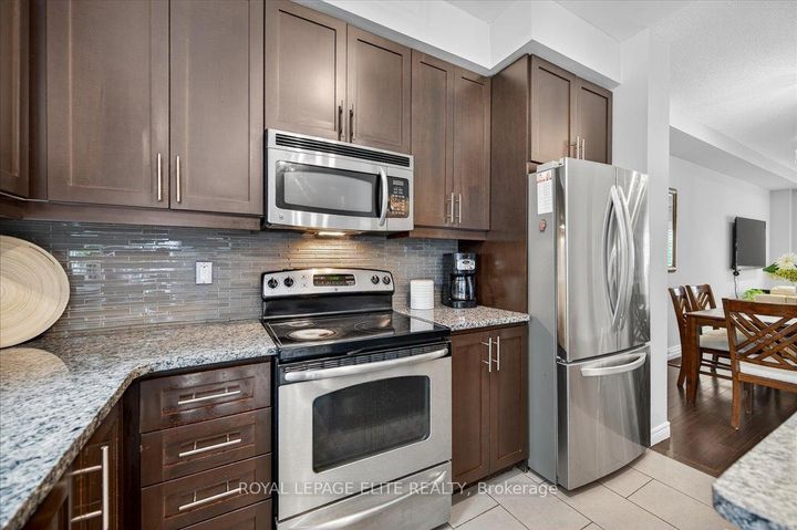 Photo 11 at 17 - 4165 Upper Middle Road, Rose, Burlington