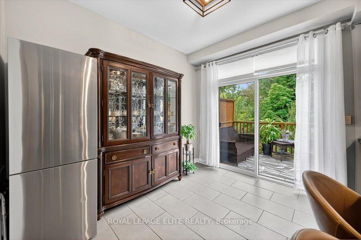 Photo 14 at 17 - 4165 Upper Middle Road, Rose, Burlington
