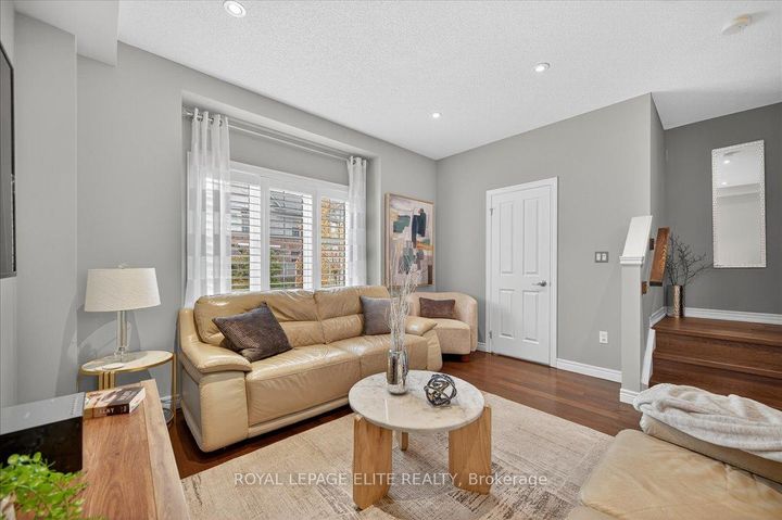Photo 21 at 17 - 4165 Upper Middle Road, Rose, Burlington