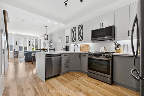Photo 6 at 316 - 3531 Lake Shore Boulevard W, Long Branch, Toronto