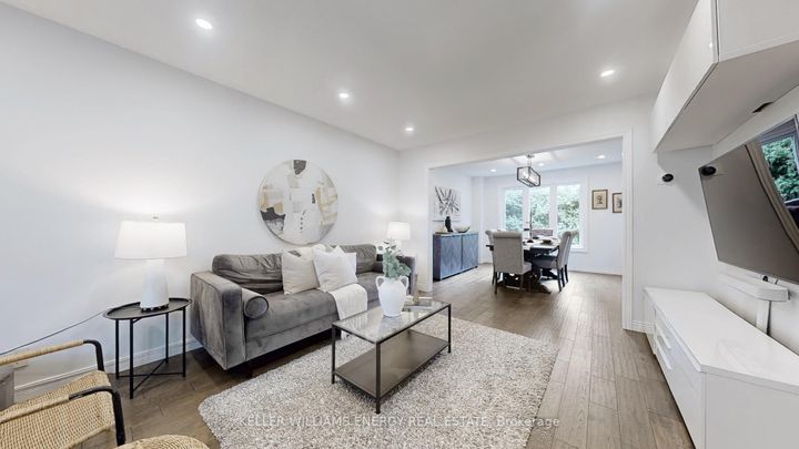 Photo 3 at 29 Fry Court, Markham Village, Markham