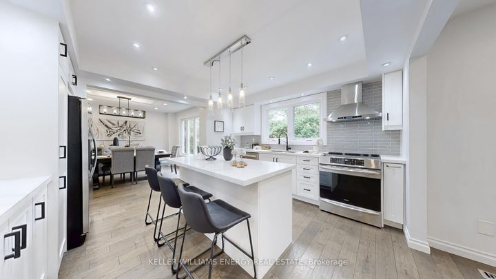 Photo 12 at 29 Fry Court, Markham Village, Markham