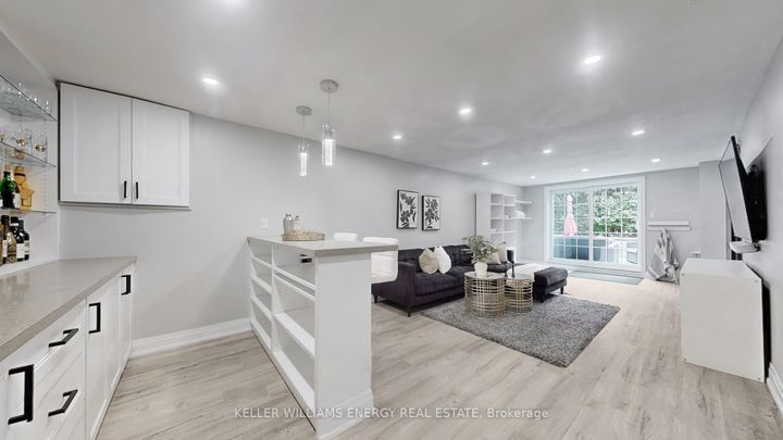 Photo 33 at 29 Fry Court, Markham Village, Markham
