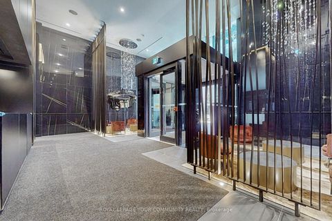 Photo 2 at 6002 - 11 Yorkville Avenue, Annex, Toronto