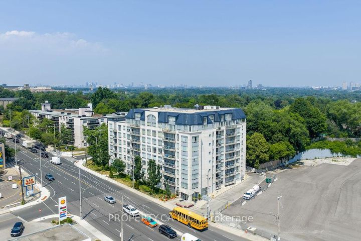 Photo 34 at 101 - 1801 Bayview Avenue, Leaside, Toronto