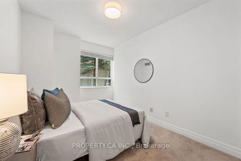 Photo 23 at 101 - 1801 Bayview Avenue, Leaside, Toronto