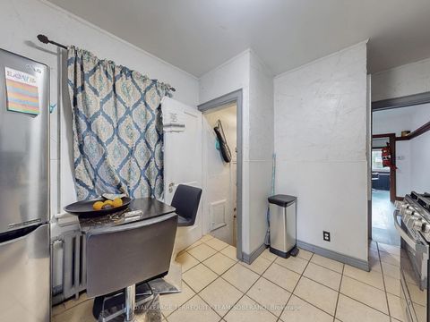 Photo 13 at 15 Victoria Avenue E, Weston, Toronto