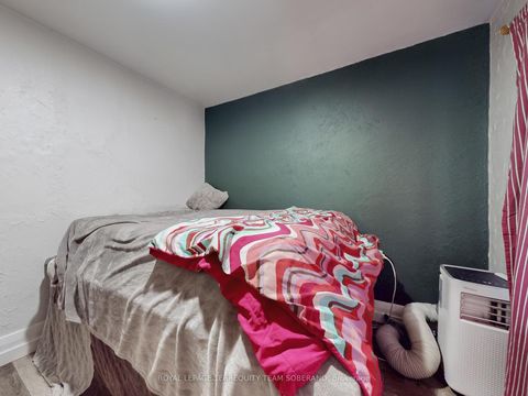 Photo 21 at 15 Victoria Avenue E, Weston, Toronto