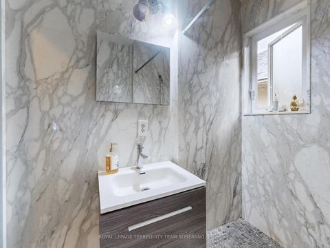 Photo 22 at 15 Victoria Avenue E, Weston, Toronto