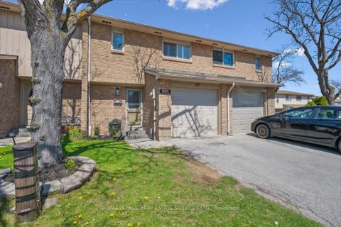 Photo 2 at 137 - 1520 Lancaster Drive, FA Falgarwood, Oakville