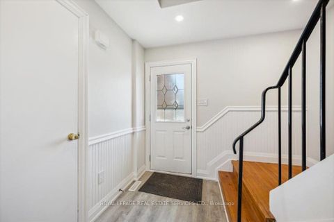 Photo 4 at 137 - 1520 Lancaster Drive, FA Falgarwood, Oakville