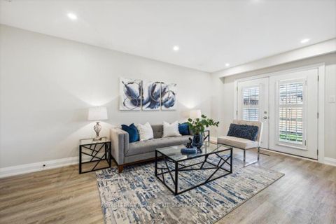Photo 6 at 137 - 1520 Lancaster Drive, FA Falgarwood, Oakville