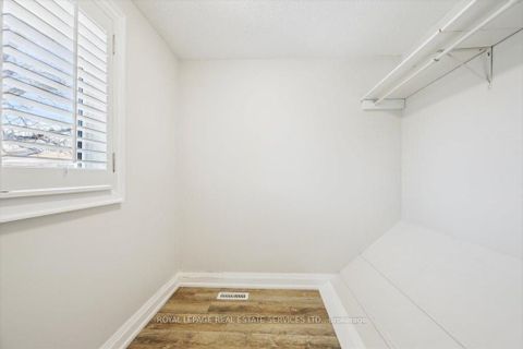 Photo 15 at 137 - 1520 Lancaster Drive, FA Falgarwood, Oakville