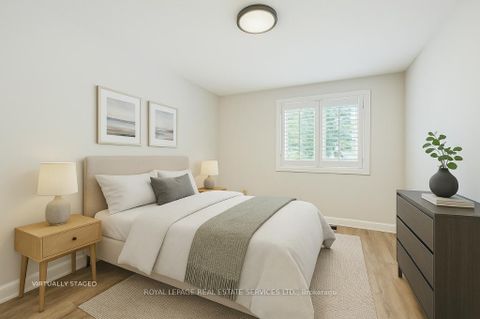 Photo 16 at 137 - 1520 Lancaster Drive, FA Falgarwood, Oakville