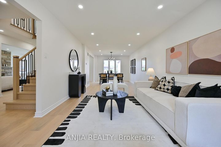 Photo 7 at 1339 Willowbank Trail, Rathwood, Mississauga