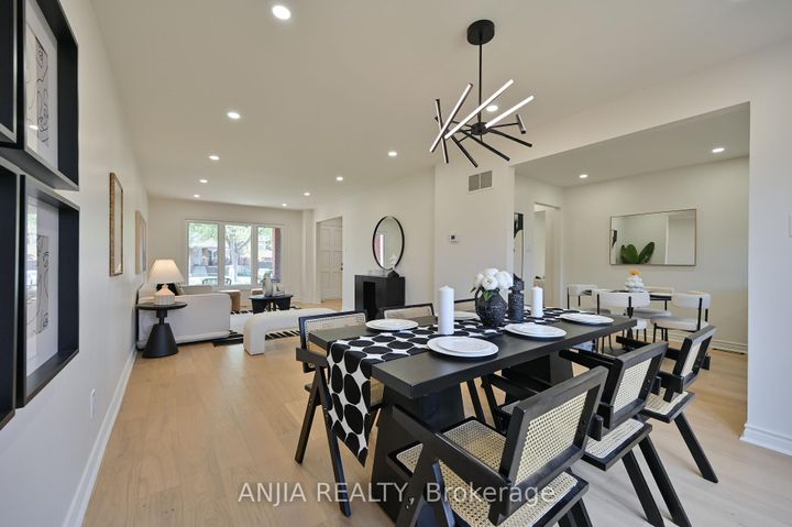 Photo 9 at 1339 Willowbank Trail, Rathwood, Mississauga