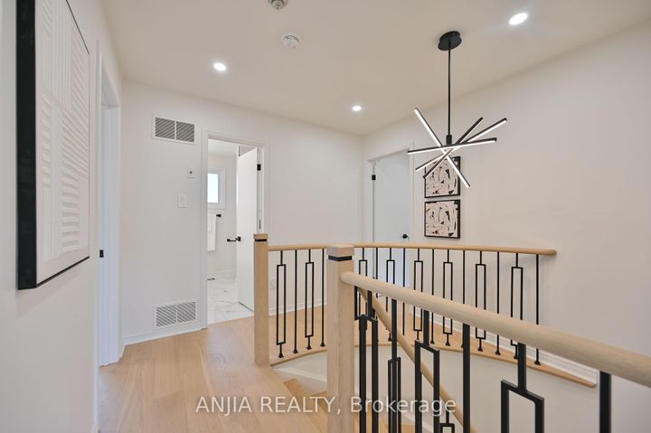 Photo 26 at 1339 Willowbank Trail, Rathwood, Mississauga