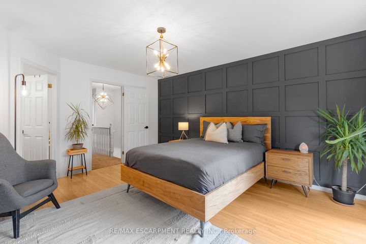 Photo 17 at 5 - 2015 Cleaver Avenue, Headon, Burlington