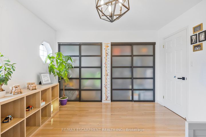Photo 24 at 5 - 2015 Cleaver Avenue, Headon, Burlington