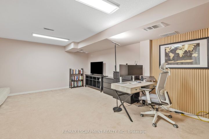 Photo 27 at 5 - 2015 Cleaver Avenue, Headon, Burlington