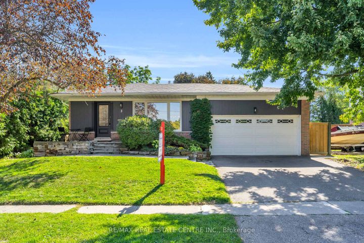 Photo 3 at 3 Stockman Crescent, Georgetown, Halton Hills