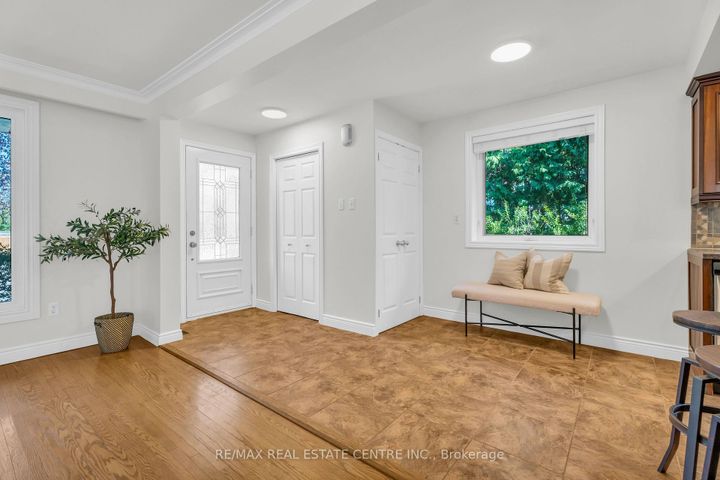 Photo 7 at 3 Stockman Crescent, Georgetown, Halton Hills