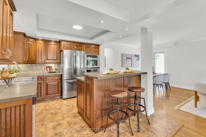 Photo 11 at 3 Stockman Crescent, Georgetown, Halton Hills