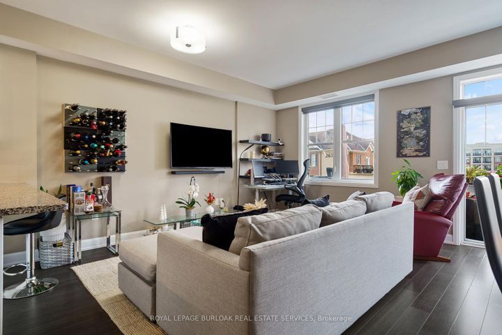 Photo 12 at 306 - 272 Georgian Drive, RO River Oaks, Oakville
