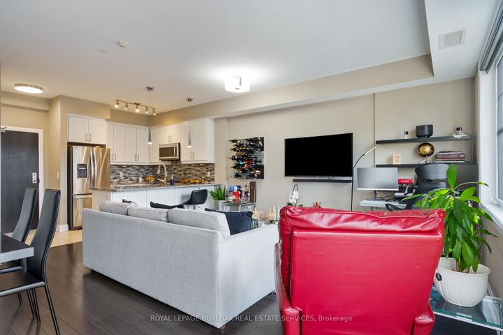 Photo 13 at 306 - 272 Georgian Drive, RO River Oaks, Oakville