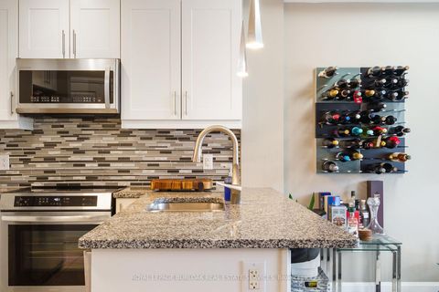 Photo 4 at 306 - 272 Georgian Drive, RO River Oaks, Oakville
