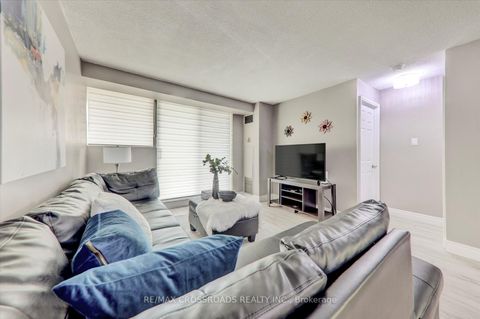 Photo 10 at 807 - 99 Blackwell Avenue, Malvern, Toronto