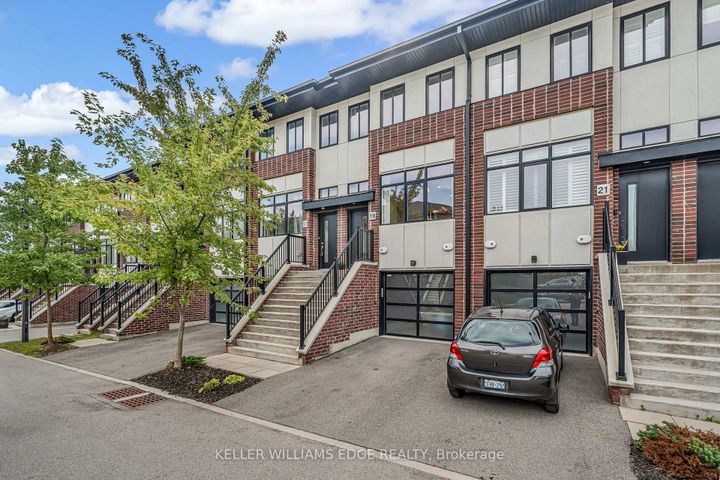 Photo 1 at 19 Mulhollard Lane, Ancaster, Hamilton